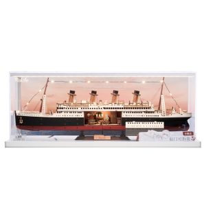 1912 ·Eternal Atlantic Voyager Display Showcase