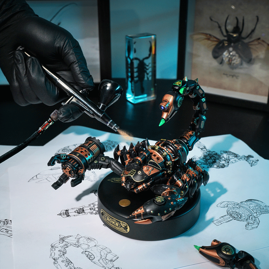 MI04-2 Emperor Scorpion
