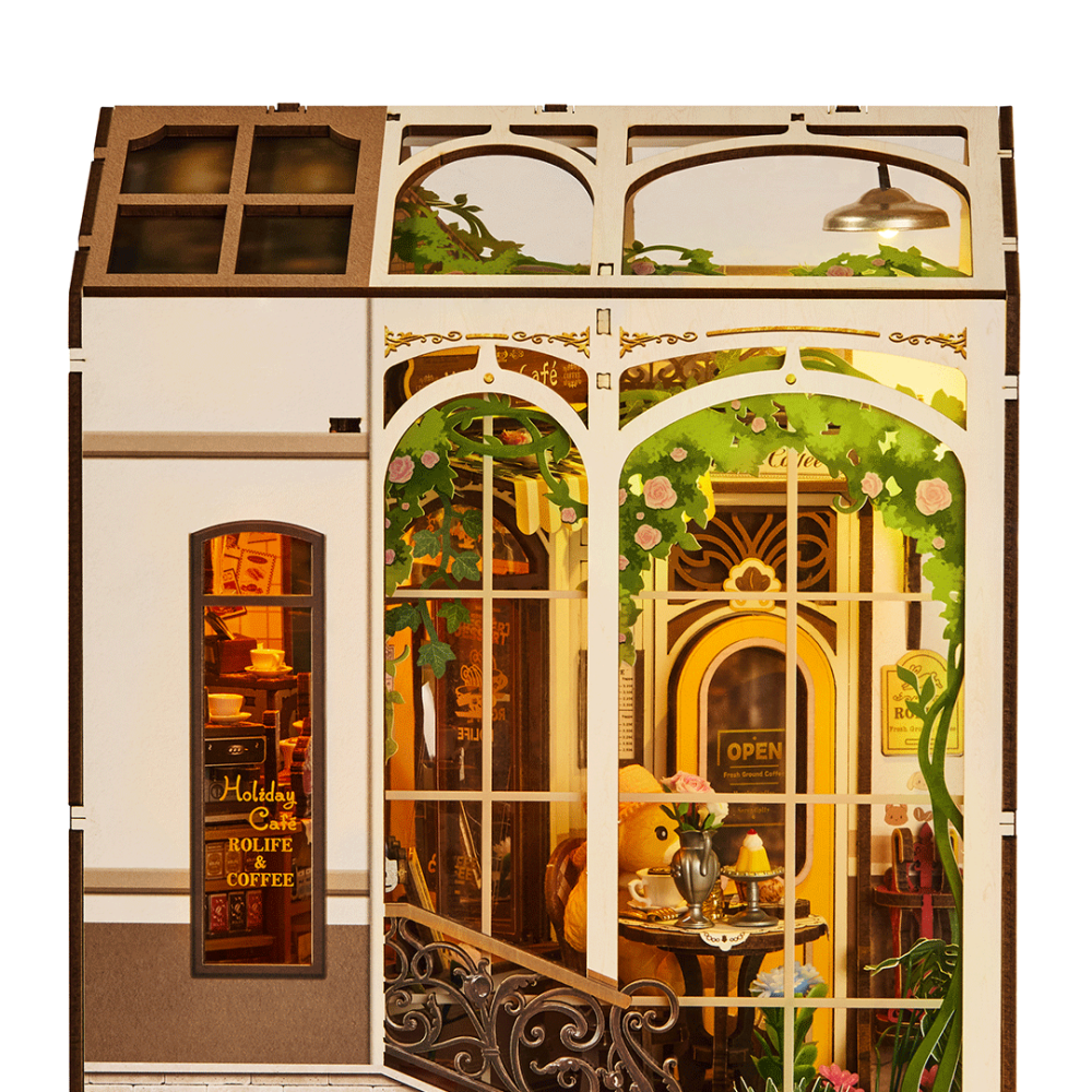 TGB15-3 Holiday Café