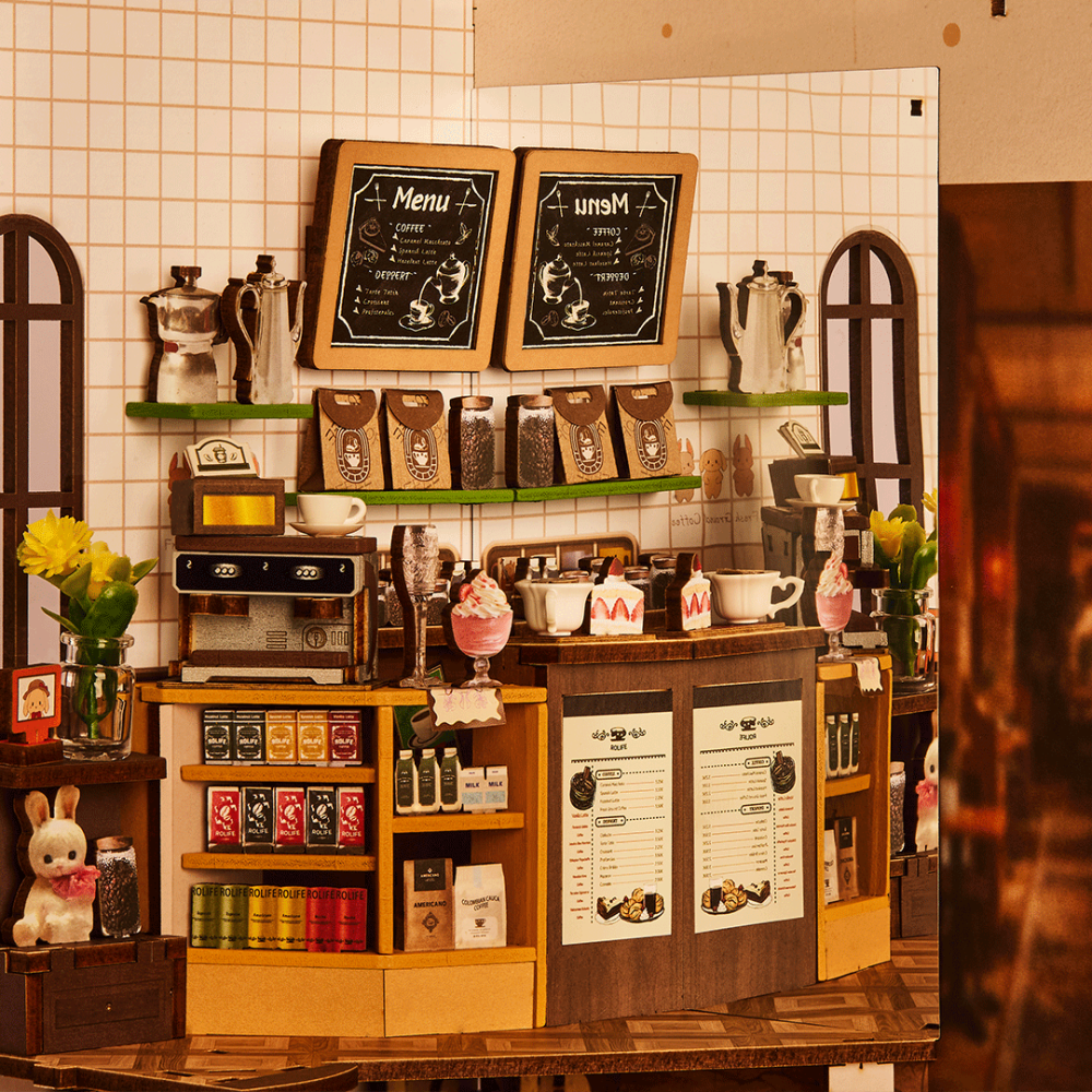 TGB15-4 Holiday Café