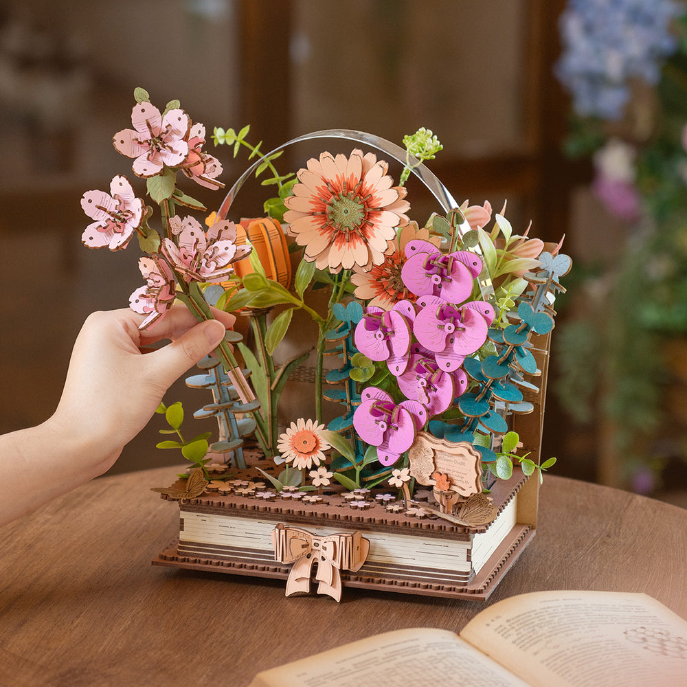 TW04H-5 Wooden Blooming Book